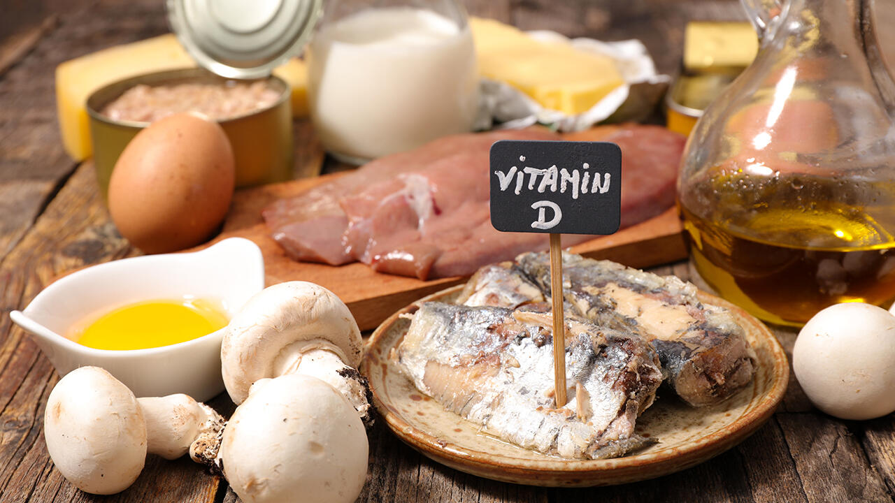 Einige Fischsorten enthalten viel Vitamin D und stärken die Abwehrkräfte.