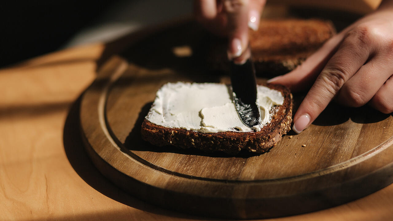 Brot und Butter sind fester Bestandteil vieler Mahlzeiten. 