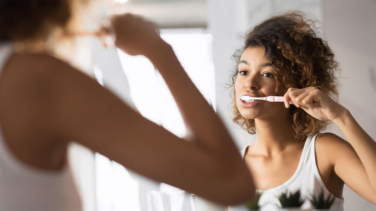 Elmex, Meridol, Oral B & Co.: Wir haben 48 Zahnpasten getestet. Elmex, Meridol, Oral B & Co.: Wir haben 48 Zahnpasten getestet.