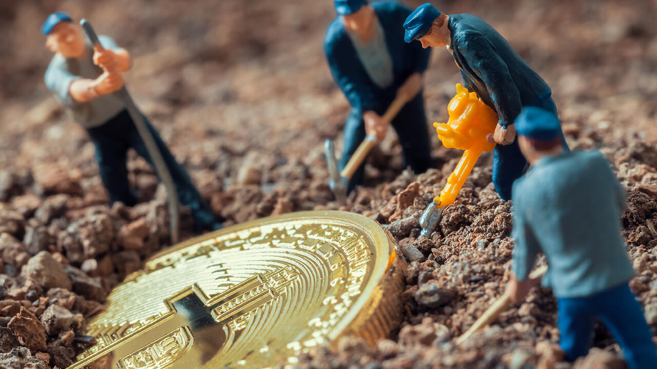Die Bitcoin-Gewinnung wird als Schürfen oder Mining bezeichnet.