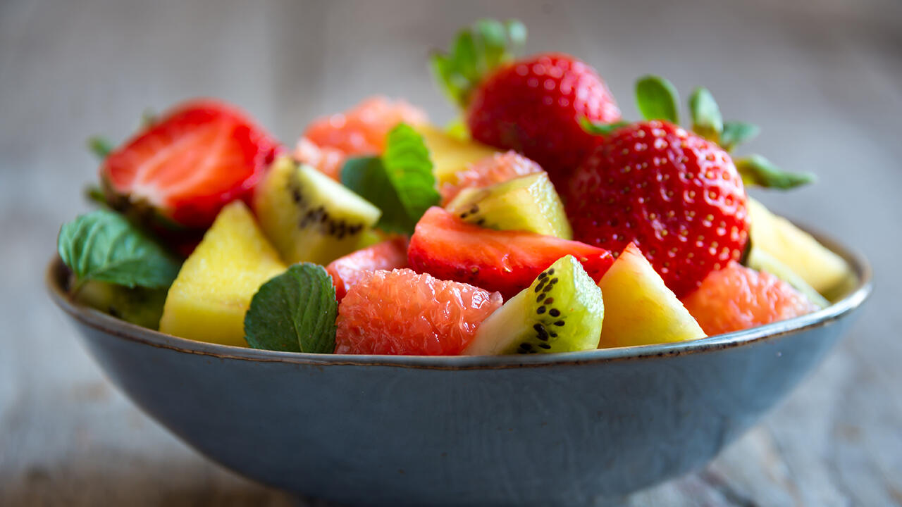 Obstsalat ist ein Frühstücksklassiker. 