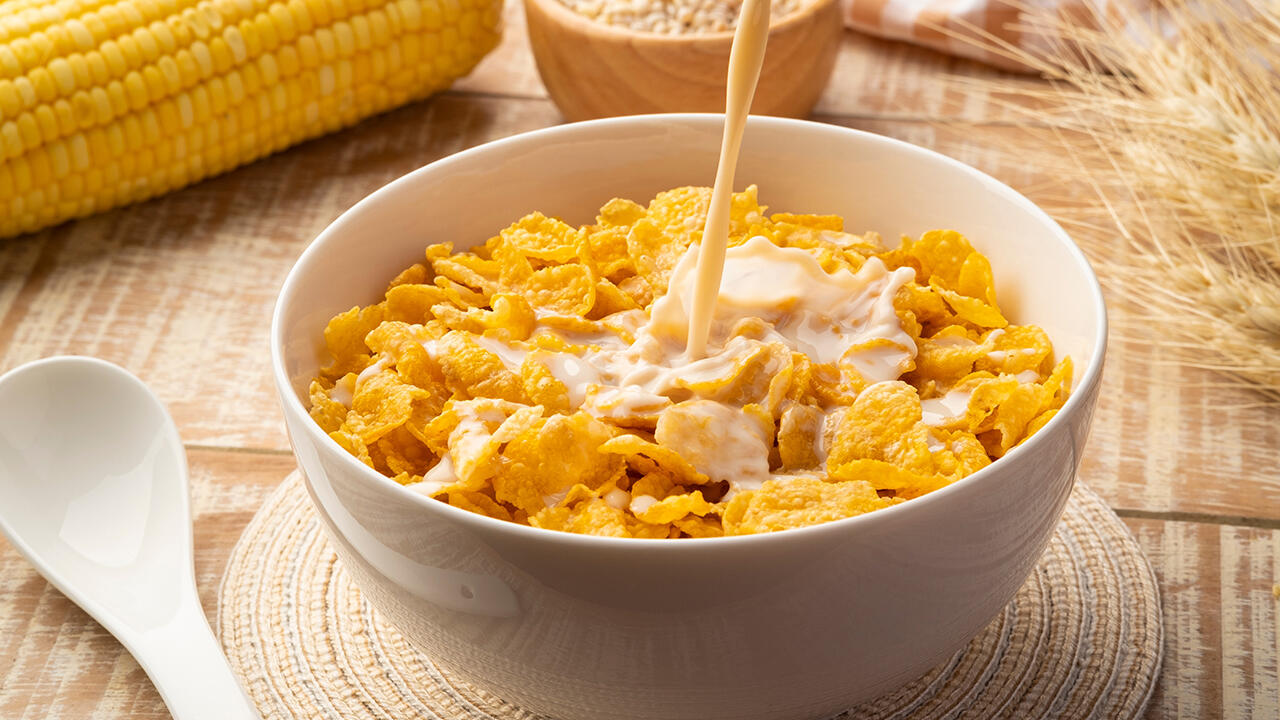 Für Menschen mit einer Glutenunverträglichkeit sind glutenfreie Frühstücksflakes in einfaches und bequemes Frühstück. Für Menschen mit einer Glutenunverträglichkeit sind glutenfreie Frühstücksflakes in einfaches und bequemes Frühstück.