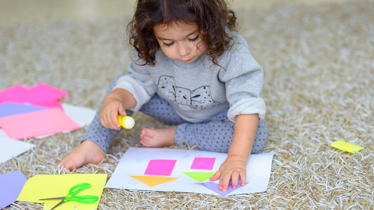 Bastelkleber für Kinder im Test: Wir haben insgesamt 20 Produkte überprüft. Bastelkleber für Kinder im Test: Wir haben insgesamt 20 Produkte überprüft.