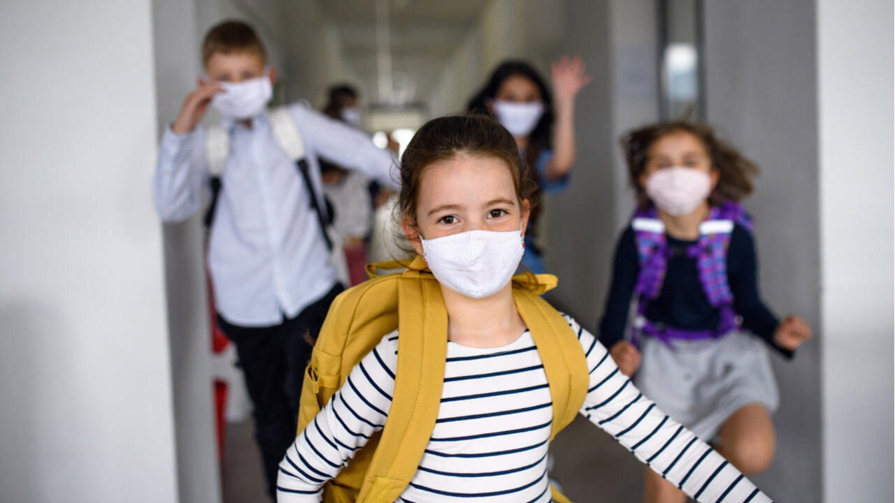 Schule in Corona-Zeiten: Einheitliche Regeln zur Maskenpflicht in Schulen gibt es bisher nicht.