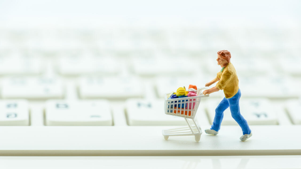 Sieht amüsanter aus, als es ist: Leider gibt es Warteschlangen für Lebensmittellieferungen auch im Internet. Sieht amüsanter aus, als es ist: Leider gibt es Warteschlangen für Lebensmittellieferungen auch im Internet.