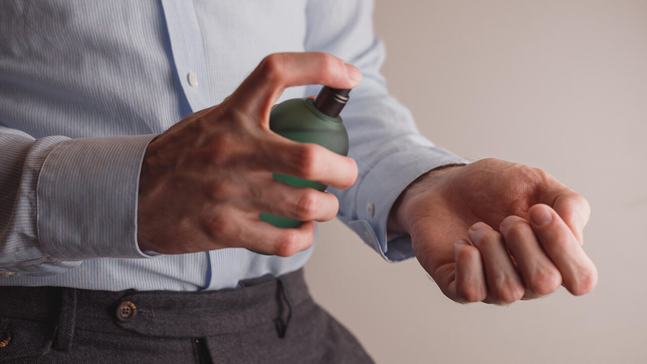 Hinter dem Begriff "Parfum" können sich hunderte verschiedener Duftstoffe verbergen. Hinter dem Begriff "Parfum" können sich hunderte verschiedener Duftstoffe verbergen.