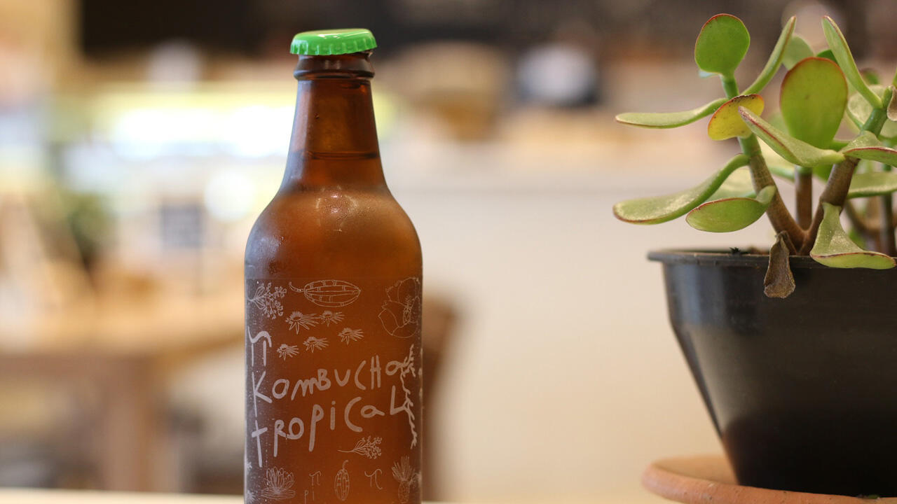 Kombucha ist ein gesundes Erfrischungsgetränk. Kombucha ist ein gesundes Erfrischungsgetränk.