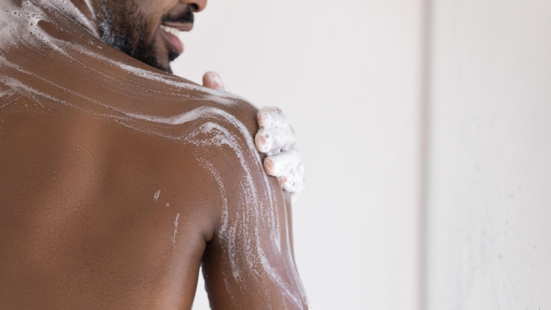 Die Auswahl an 3-in-1-Duschgelen für Männer im Handel ist groß. Aber welche Produkte sind empfehlenswert? Wir haben 19 Duschgele getestet. Die Auswahl an 3-in-1-Duschgelen für Männer im Handel ist groß. Aber welche Produkte sind empfehlenswert? Wir haben 19 Duschgele getestet.