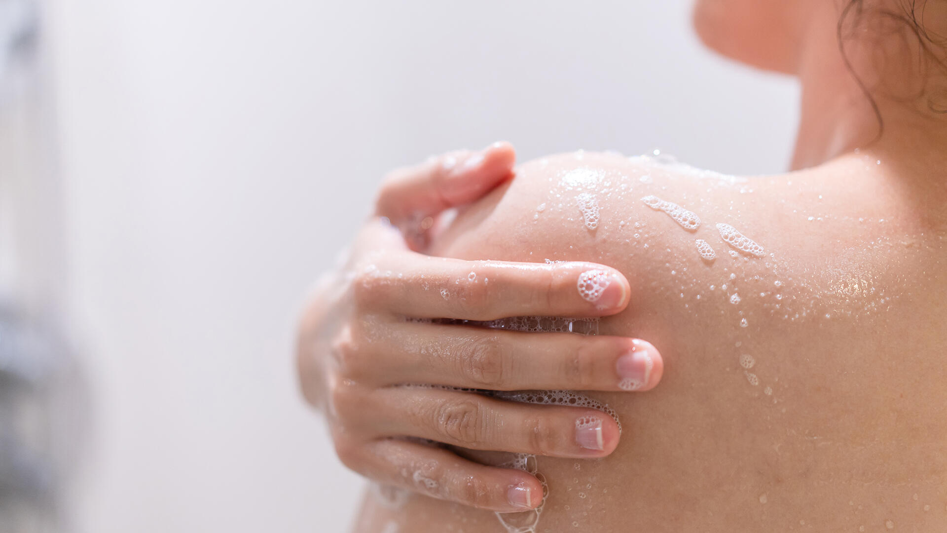 Wer ein angenehm duftendes Duschgel sucht, hat die Qual der Wahl. Doch welche Produkte sind empfehlenswert? Wir haben 35 Duschgele untersucht. Wer ein angenehm duftendes Duschgel sucht, hat die Qual der Wahl. Doch welche Produkte sind empfehlenswert? Wir haben 35 Duschgele untersucht.