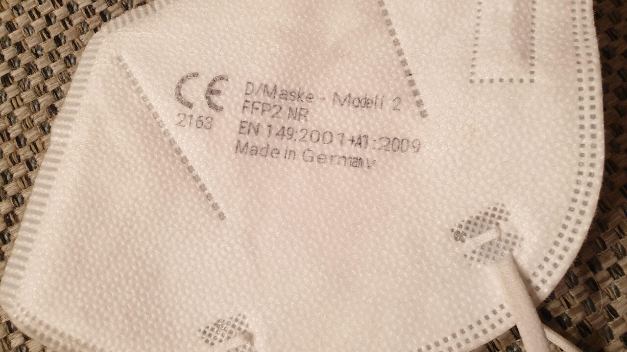 Wichtig beim Kauf einer FFP2-Maske: DIN-Kennzeichnung und CE-Zeichen Wichtig beim Kauf einer FFP2-Maske: DIN-Kennzeichnung und CE-Zeichen