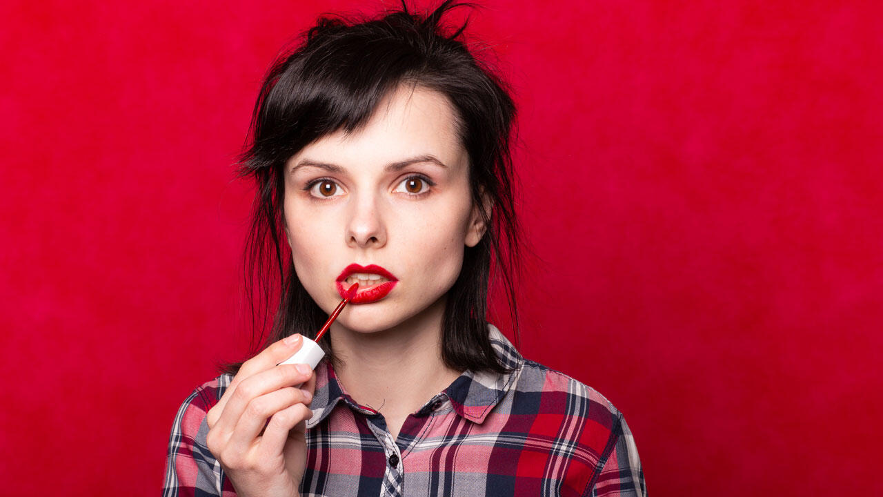 Kosmetik im Make-up-Test: Alles voller Plastik, sagt Greenpeace. Kosmetik im Make-up-Test: Alles voller Plastik, sagt Greenpeace.