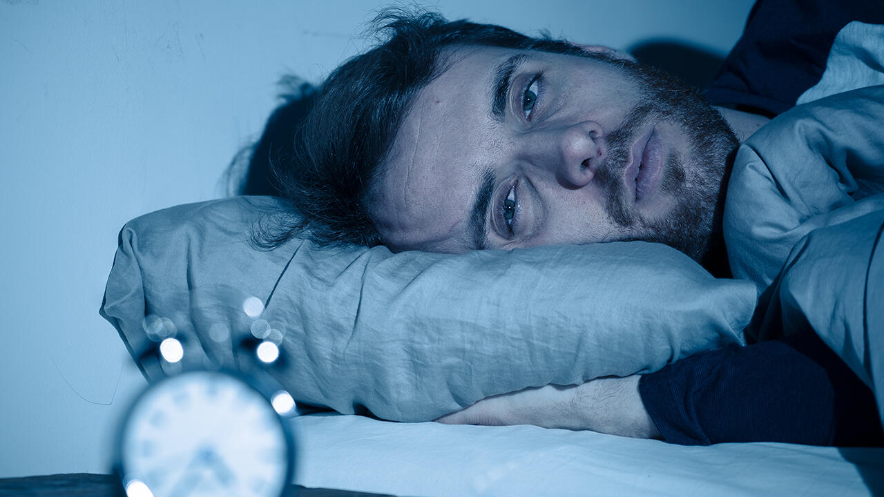 Laut einer Umfrage leiden etwa 4,6 Mio. Deutsche an behandlungsbedürftigen Schlafstörungen. Laut einer Umfrage leiden etwa 4,6 Mio. Deutsche an behandlungsbedürftigen Schlafstörungen.