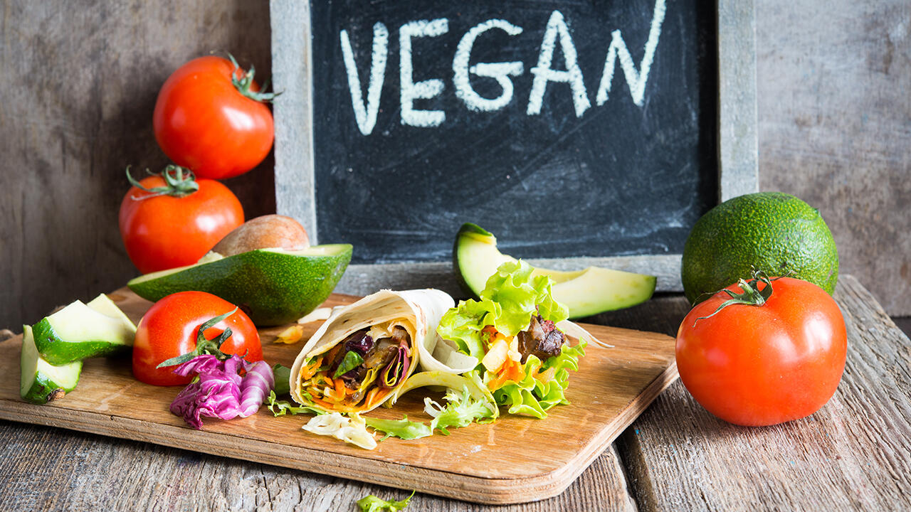 Eine ausgewogene vegane Ernährung versorgt den Körper mit vielen wichtigen Nährstoffen.