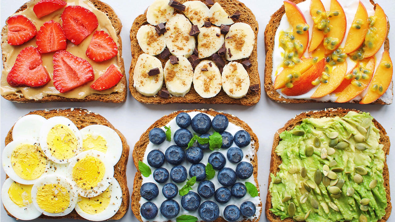 Toastbrot wird besonders gerne zum Frühstück gegessen.