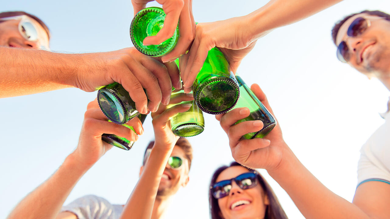 Anstoßen auf den Sommer: Dafür können wir 18 "gute" Radler empfehlen. Anstoßen auf den Sommer: Dafür können wir 18 "gute" Radler empfehlen.