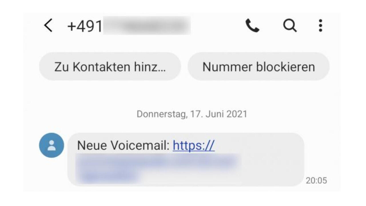 Die Verbraucherzentrale zeigt, wie die betrügerischen SMS von angeblichen Voicemail-Benachrichtigungen aussehen.