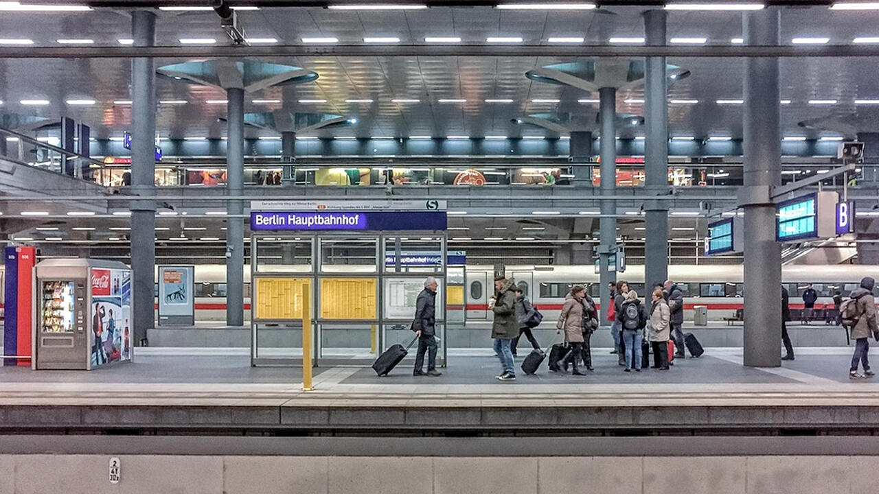 Hier findet sich bestimmt ein (Bahn-)Mitfahrer