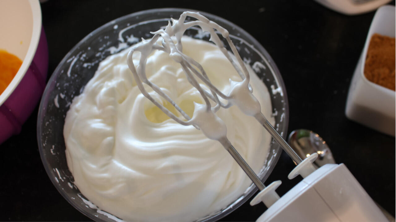 Eischnee können Sie auch vegan aus Kichererbsenwasser herstellen. Eischnee können Sie auch vegan aus Kichererbsenwasser herstellen.