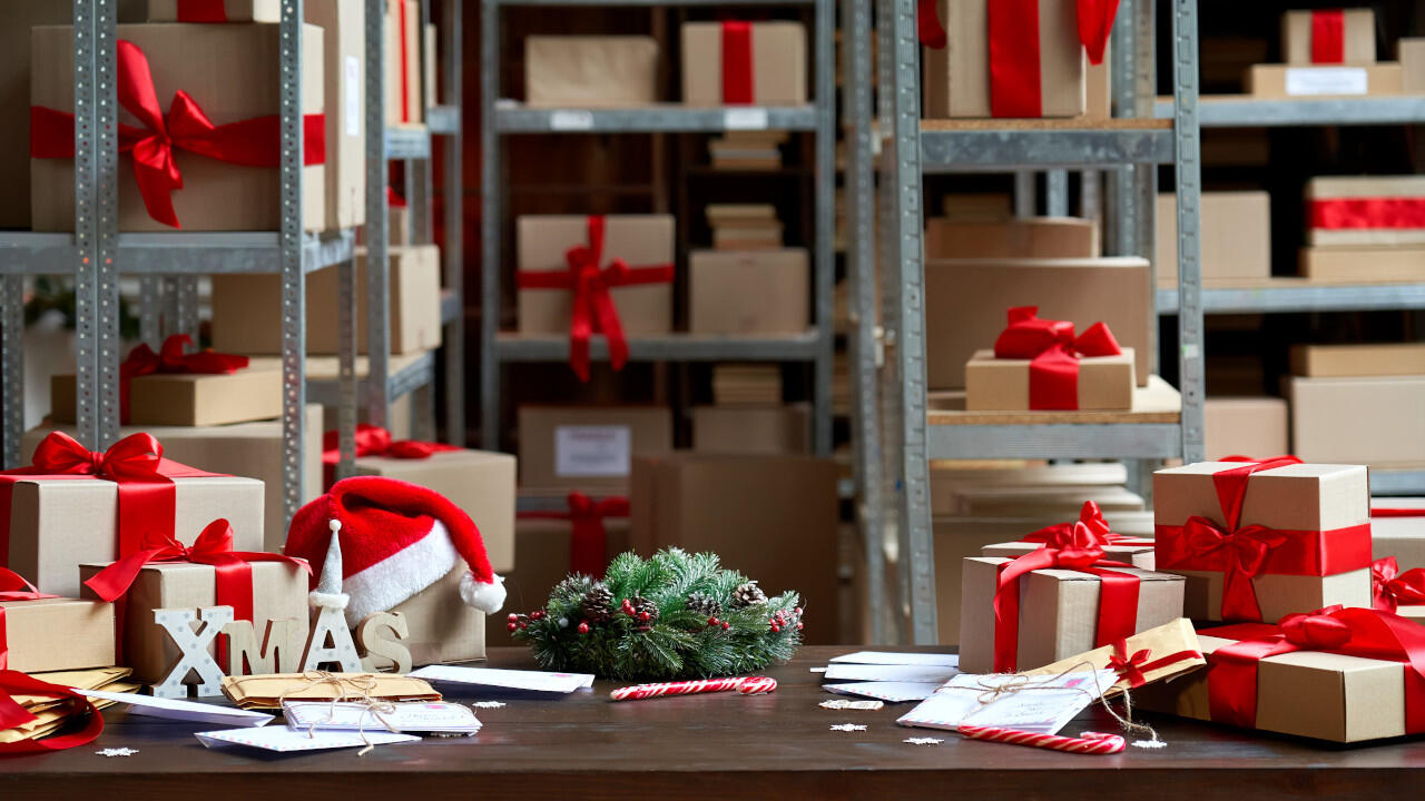An Weihnachten werden besonders viele Briefe und Pakete verschickt.