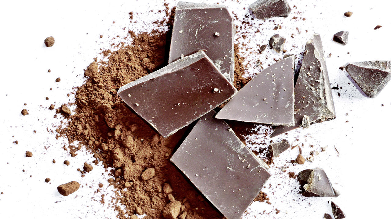 Labore haben die Schokolade im Test auf Mineralöl untersucht, außerdem auf krebsverdächtiges Acrylamid, Cadmium und Salmonellen. Labore haben die Schokolade im Test auf Mineralöl untersucht, außerdem auf krebsverdächtiges Acrylamid, Cadmium und Salmonellen.