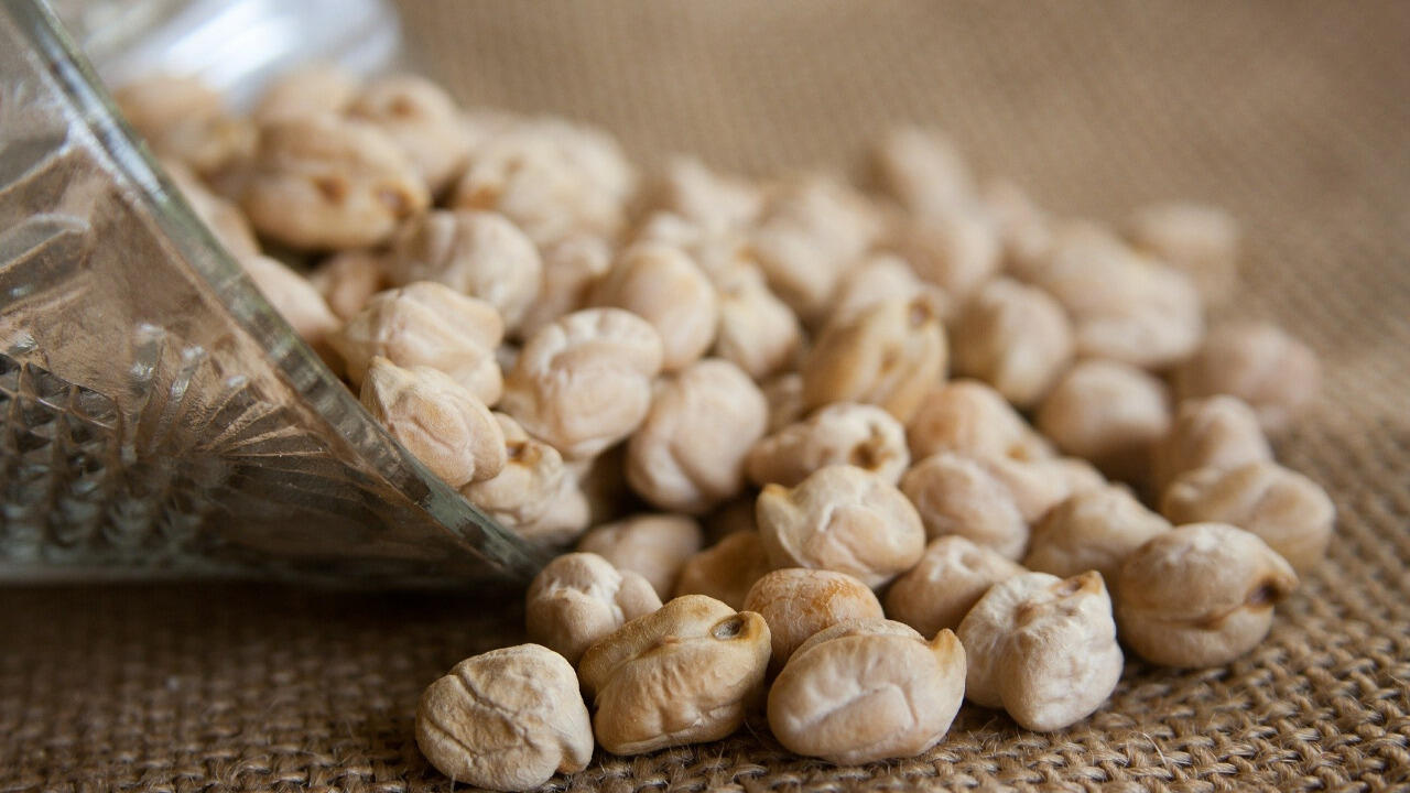 Hummus ist vor allem wegen der vielen Nährstoffe gesund Hummus ist vor allem wegen der vielen Nährstoffe gesund