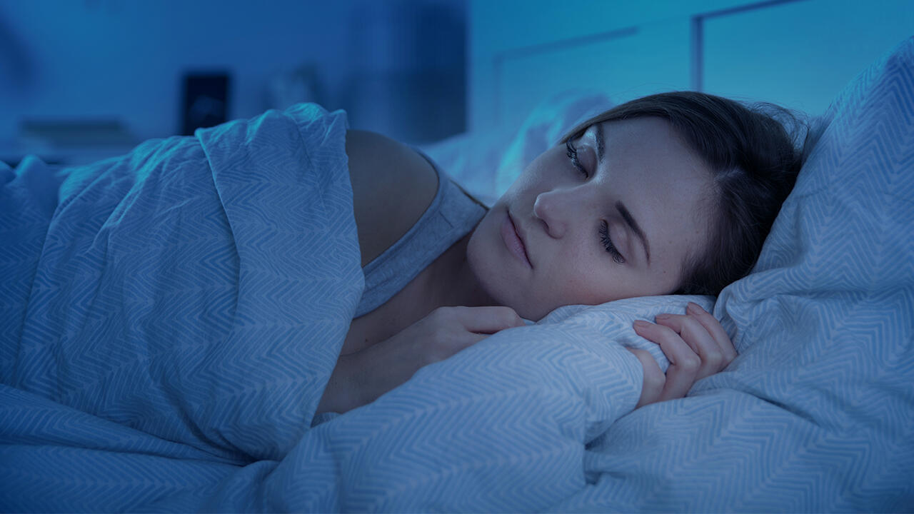 34 Prozent der deutschen Frauen über 16 Jahre benutzt täglich eine Nachtcreme oder -pflege, immerhin 14 Prozent noch mehrmals die Woche. Das ergab eine Umfrage des Portals Statista von 2019. 34 Prozent der deutschen Frauen über 16 Jahre benutzt täglich eine Nachtcreme oder -pflege, immerhin 14 Prozent noch mehrmals die Woche. Das ergab eine Umfrage des Portals Statista von 2019.