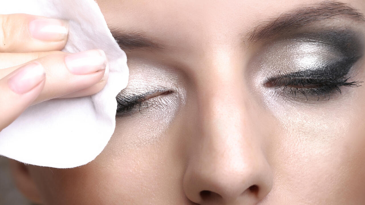 Augen-Make-up-Entferner im Test: Wir verraten Ihnen, welche Marken empfehlenswert sind. Augen-Make-up-Entferner im Test: Wir verraten Ihnen, welche Marken empfehlenswert sind.