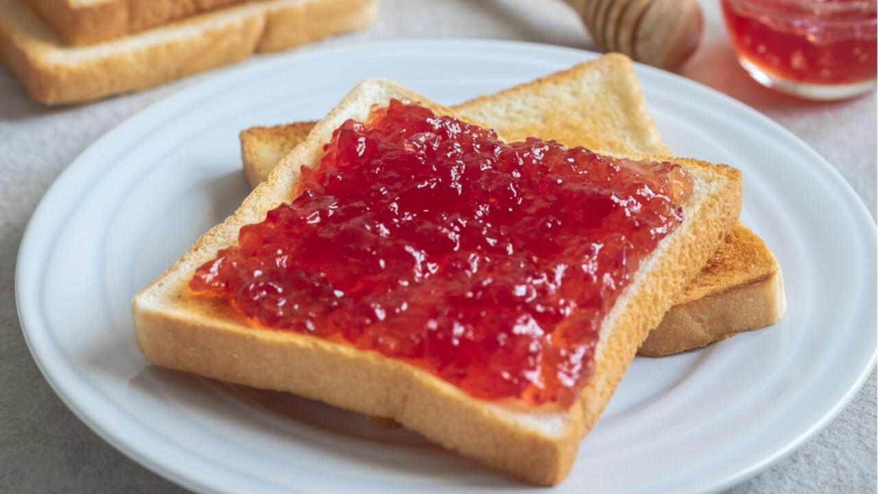 Toast with jam isn't necessarily healthy, but a vegan breakfast is.