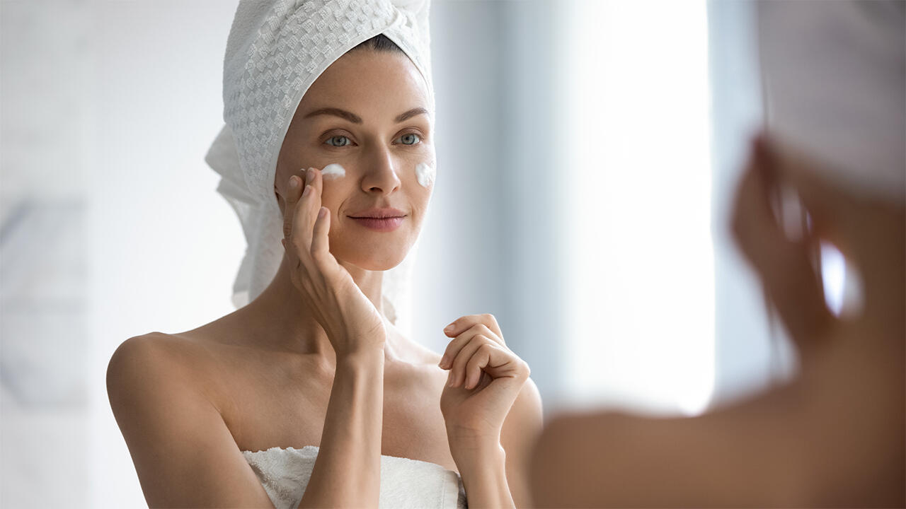 Gesichtscremes im Test: Wir haben 50 Produkte überprüft. Gesichtscremes im Test: Wir haben 50 Produkte überprüft.
