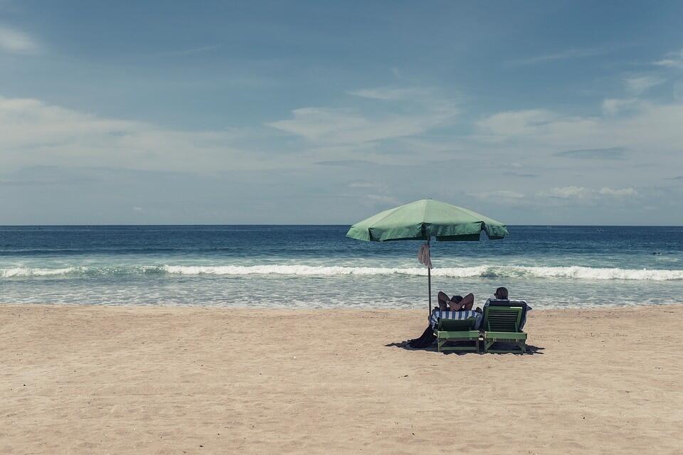 Ein ferner Sommerurlaub am Strand scheint dieses Jahr schwer möglich – Außenminister Maas rät von Reisen ins Ausland ab. Ein ferner Sommerurlaub am Strand scheint dieses Jahr schwer möglich – Außenminister Maas rät von Reisen ins Ausland ab.