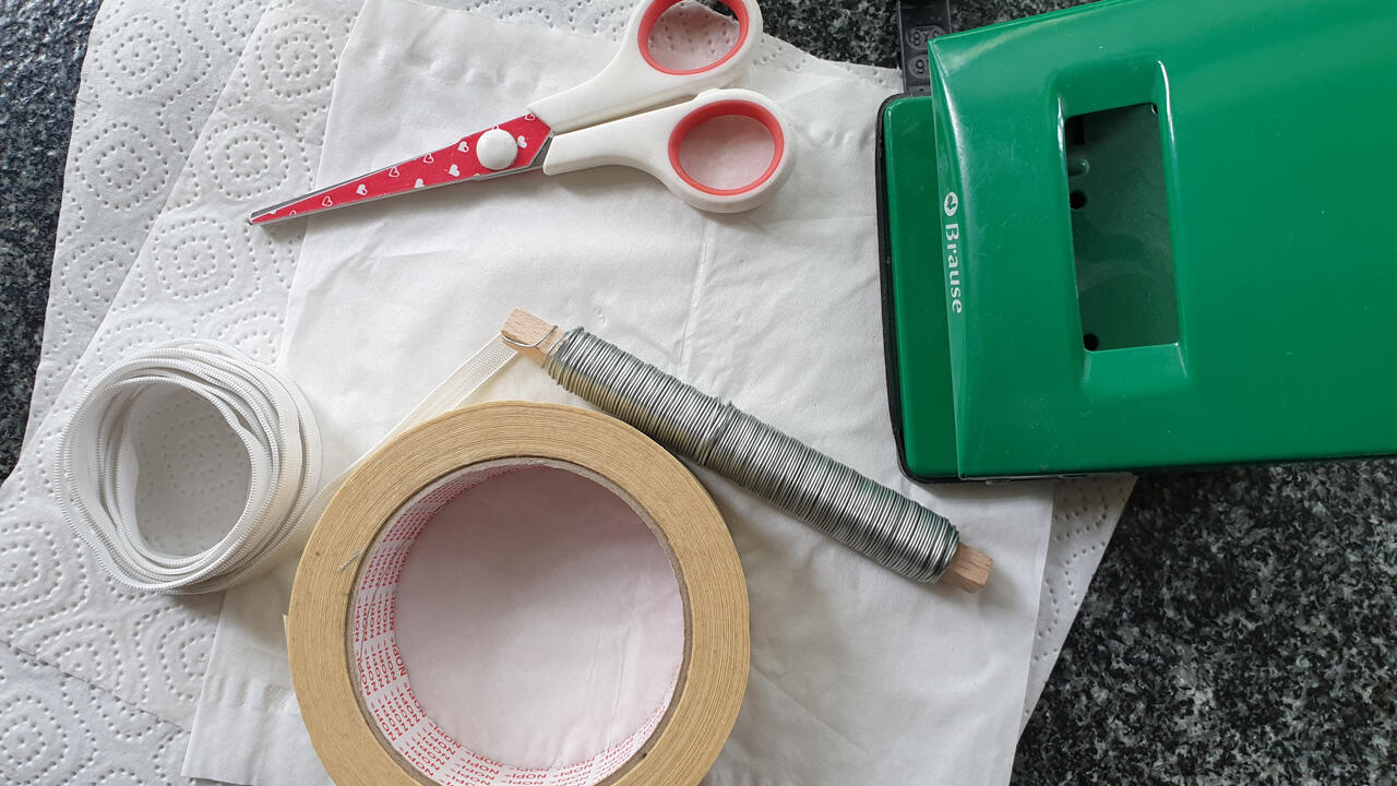 Zubehör für die Maske ohne Nähen aus Küchenpapier Zubehör für die Maske ohne Nähen aus Küchenpapier
