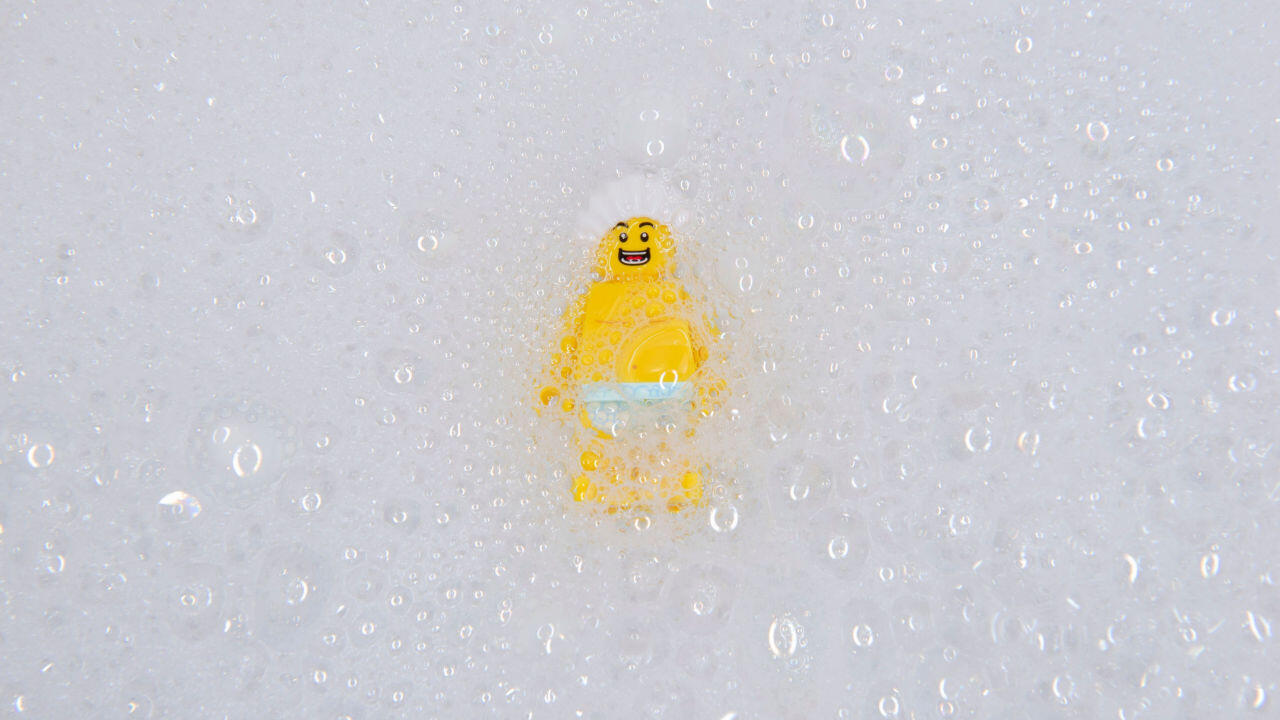 So ist's recht! Lego-Steine kommen mit allerlei Keimen in Berührung – Sie können sie zum Glück in der Waschmaschine waschen. So ist's recht! Lego-Steine kommen mit allerlei Keimen in Berührung – Sie können sie zum Glück in der Waschmaschine waschen.