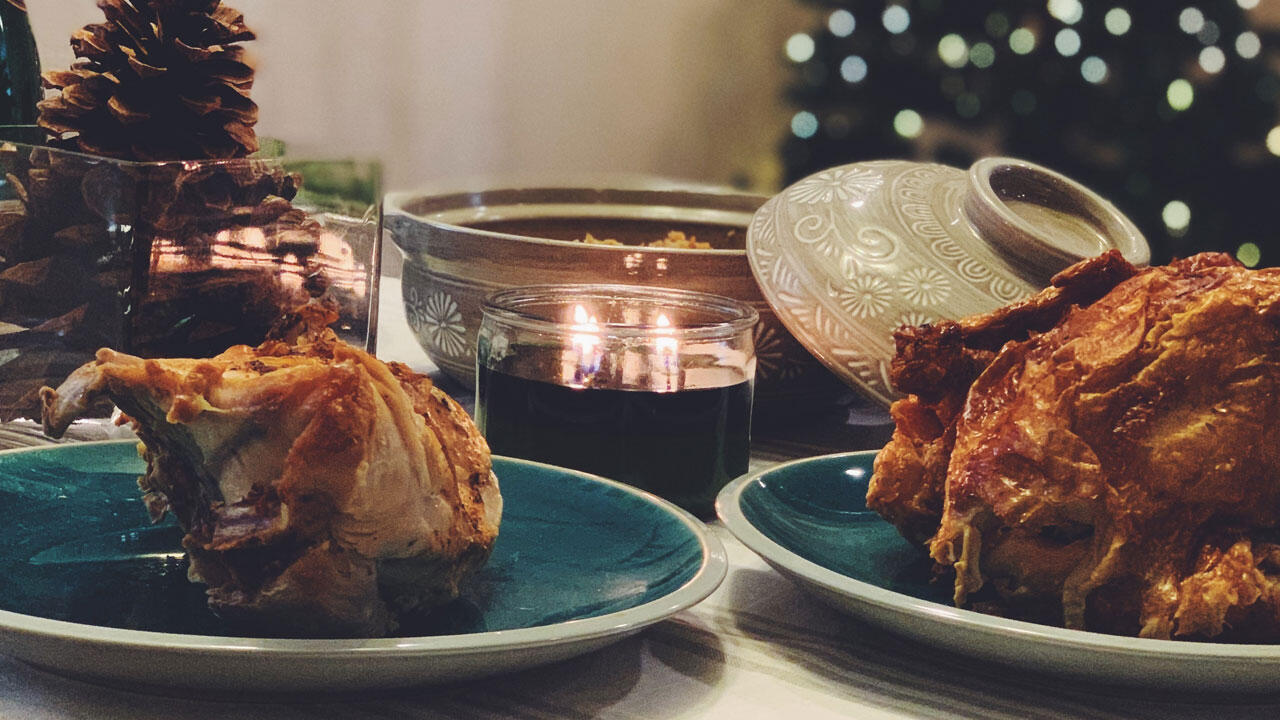 Beim Weihnachtsessen sollte man genießen, aber keine Lebensmittel verschwenden. Beim Weihnachtsessen sollte man genießen, aber keine Lebensmittel verschwenden.