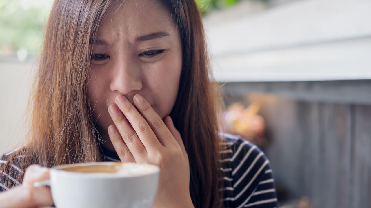 Schimmel in der Kaffeemaschine kann den Geschmack verändern. Gesund ist er natürlich auch nicht.