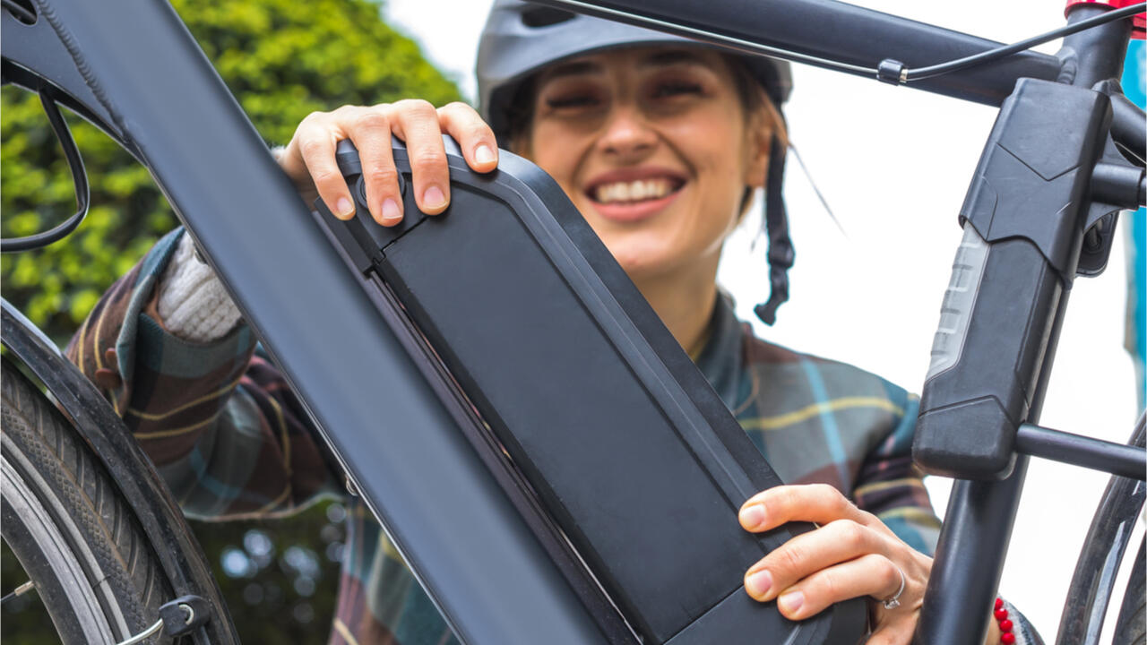 Damit Ihr E-Bike-Akku möglichst lange genug durchhält, sollten Sie bei der Lagerung einiges beachten. Damit Ihr E-Bike-Akku möglichst lange genug durchhält, sollten Sie bei der Lagerung einiges beachten.