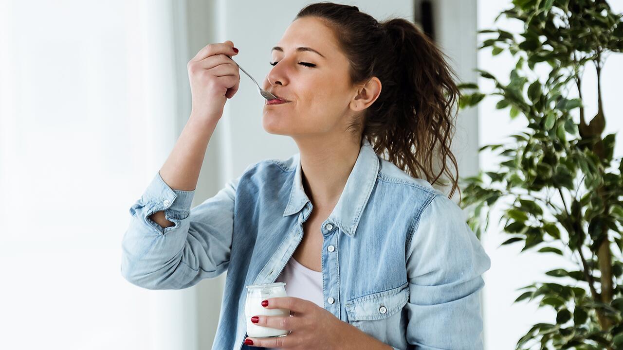 Wie gut sind die veganen Joghurts von Aldi, Alpro und Co.?