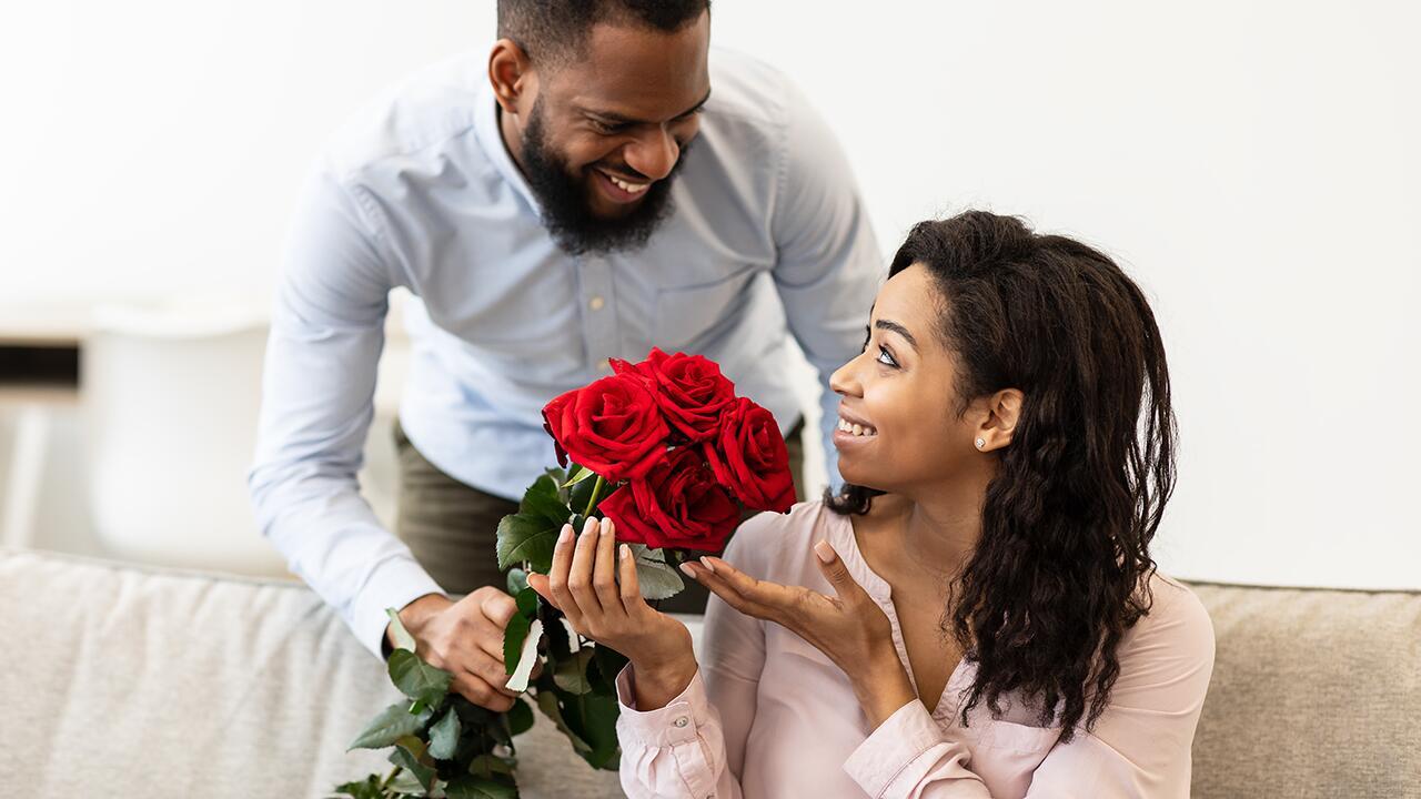 Rosen zum Valentinstag: Discounter-Billigstrauß wird Testsieger – Gratis lesen