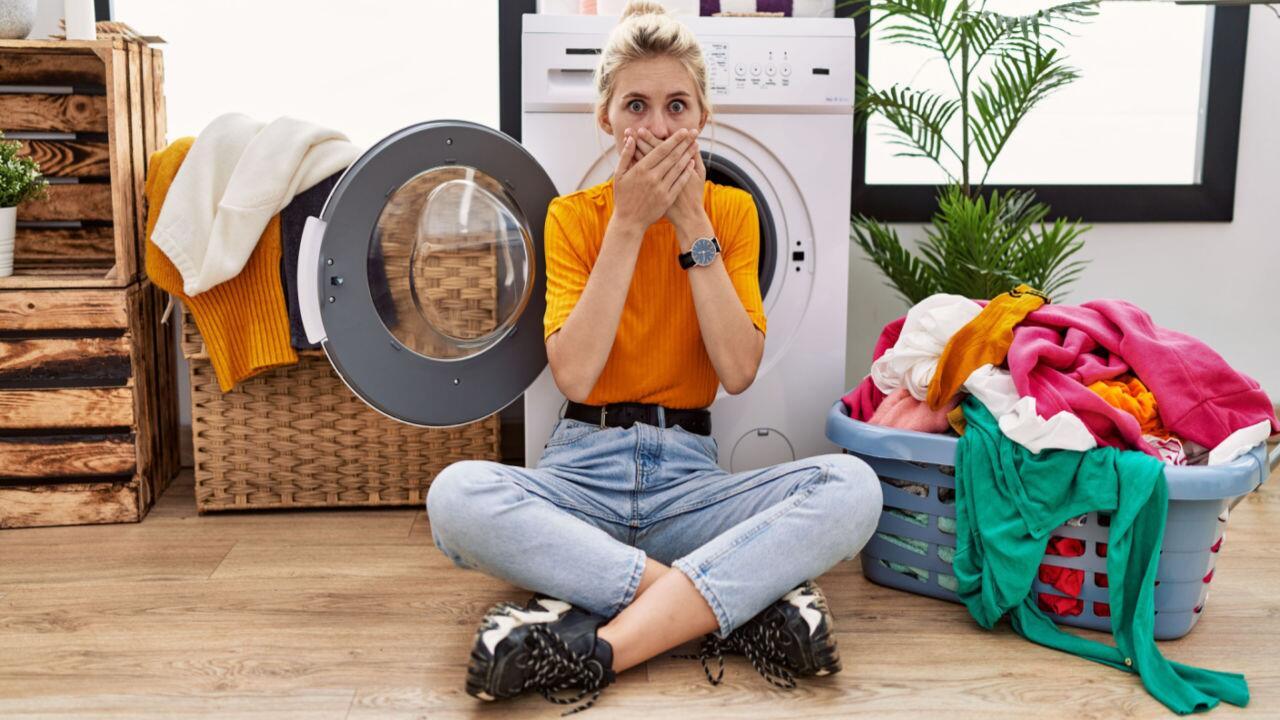 Diese 6 Kleidungsstücke waschen wir zu oft – und diese 5 nicht oft genug
