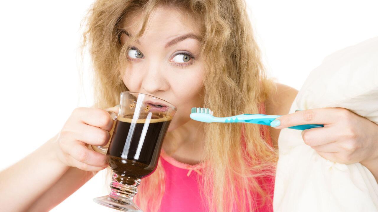Zähneputzen vor oder nach dem Frühstück? Das sagen Experten