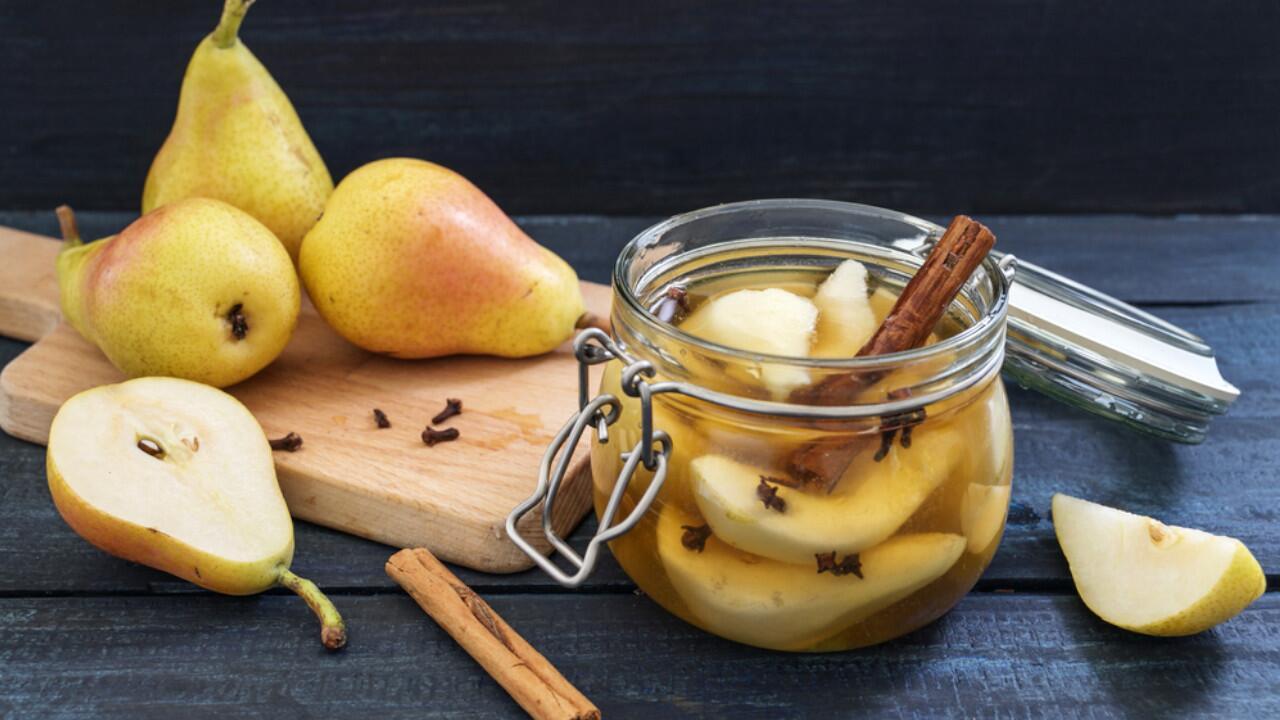 Birnen einkochen: So hält das Obst bis nach dem Winter