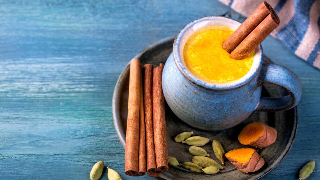 Goldene Milch: Veganes Rezept für das trendige Kurkuma-Getränk