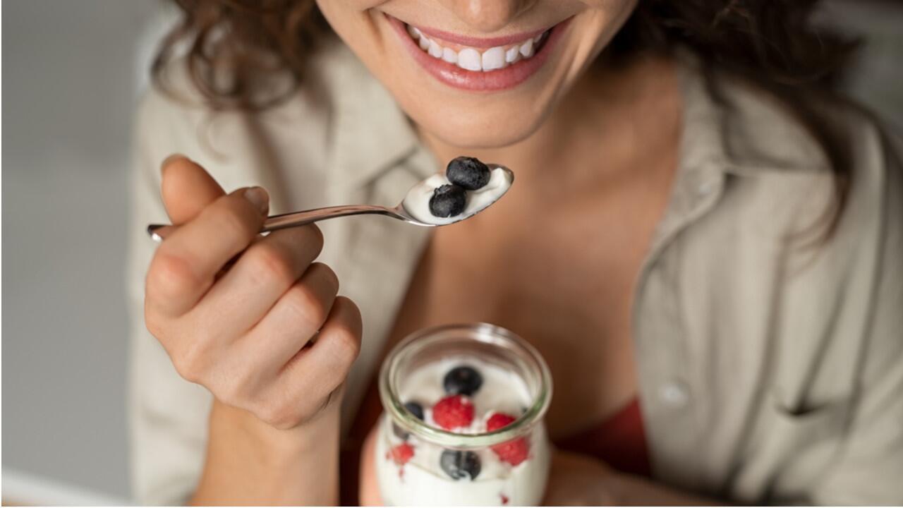 Proteine, Laktose, probiotische Keime: Wie gesund ist Joghurt?