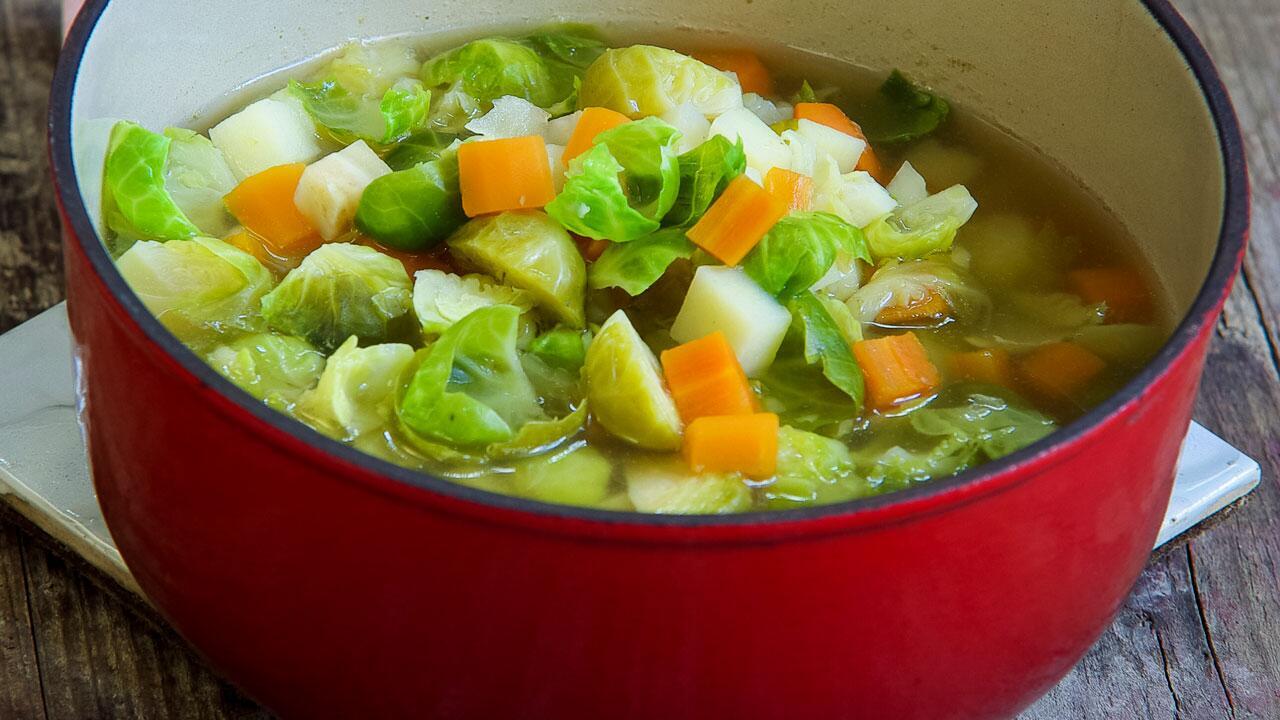 Mythos Hühnersuppe: Hilfreich bei einer Erkältung? Mythos Hühnersuppe: Hilfreich bei einer Erkältung?