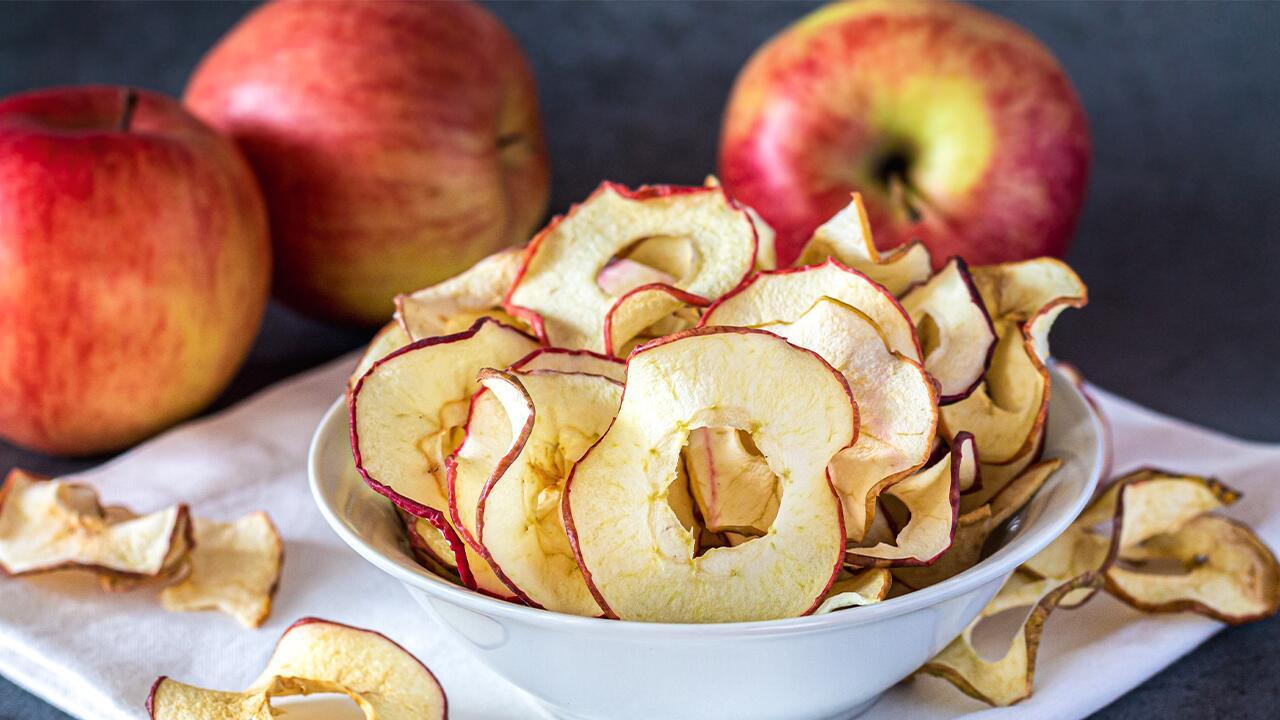 Apfelringe und Apfelchips selber machen: Zwei Methoden