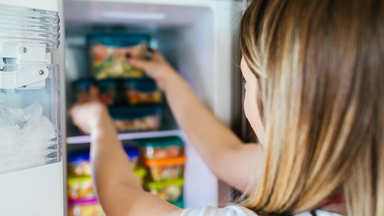 Nicht einfrieren: Diese Lebensmittel sollten nicht in die Tiefkühltruhe Nicht einfrieren: Diese Lebensmittel sollten nicht in die Tiefkühltruhe