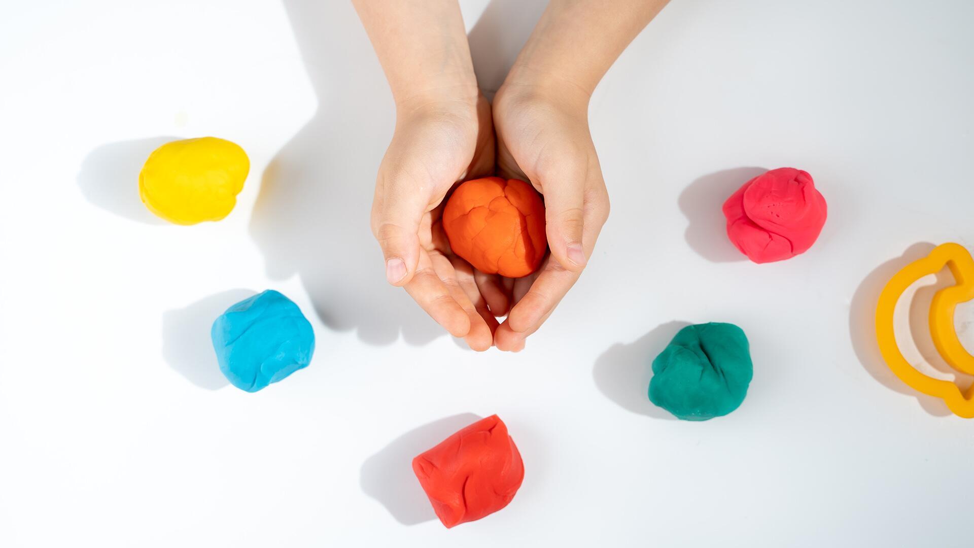 Knete im Test: 5 von 22 Kinderkneten sind "sehr gut"  Knete im Test: 5 von 22 Kinderkneten sind "sehr gut"