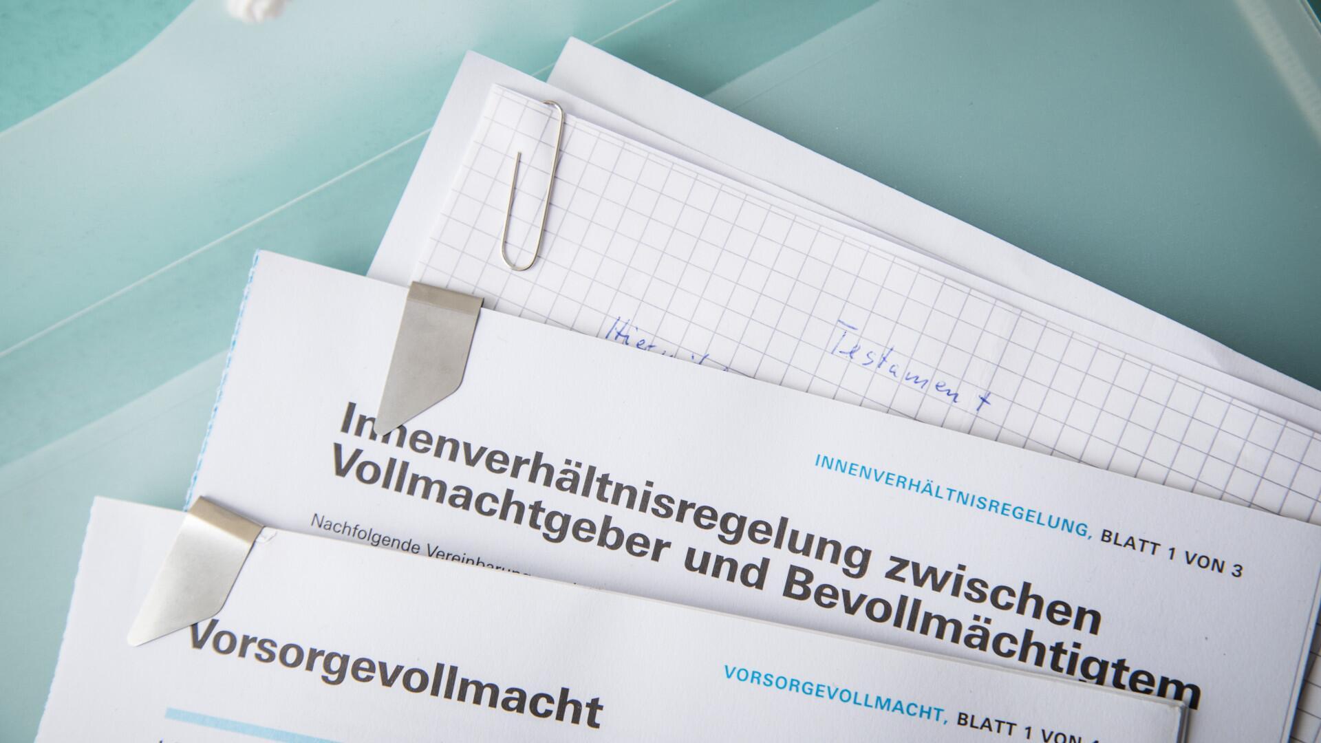 Rechtlich vorsorgen: Diese 7 Dokumente sollten Sie kennen Rechtlich vorsorgen: Diese 7 Dokumente sollten Sie kennen