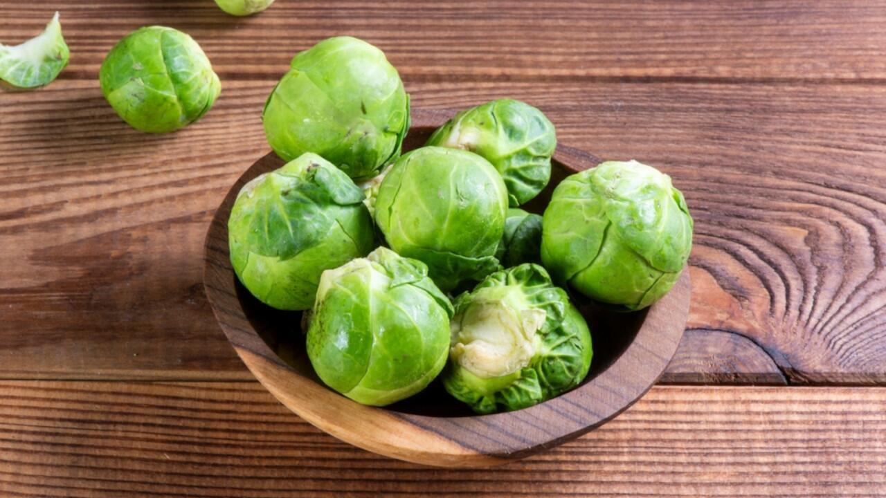 Rosenkohl: Kann man das Gemüse auch roh essen? Rosenkohl: Kann man das Gemüse auch roh essen?