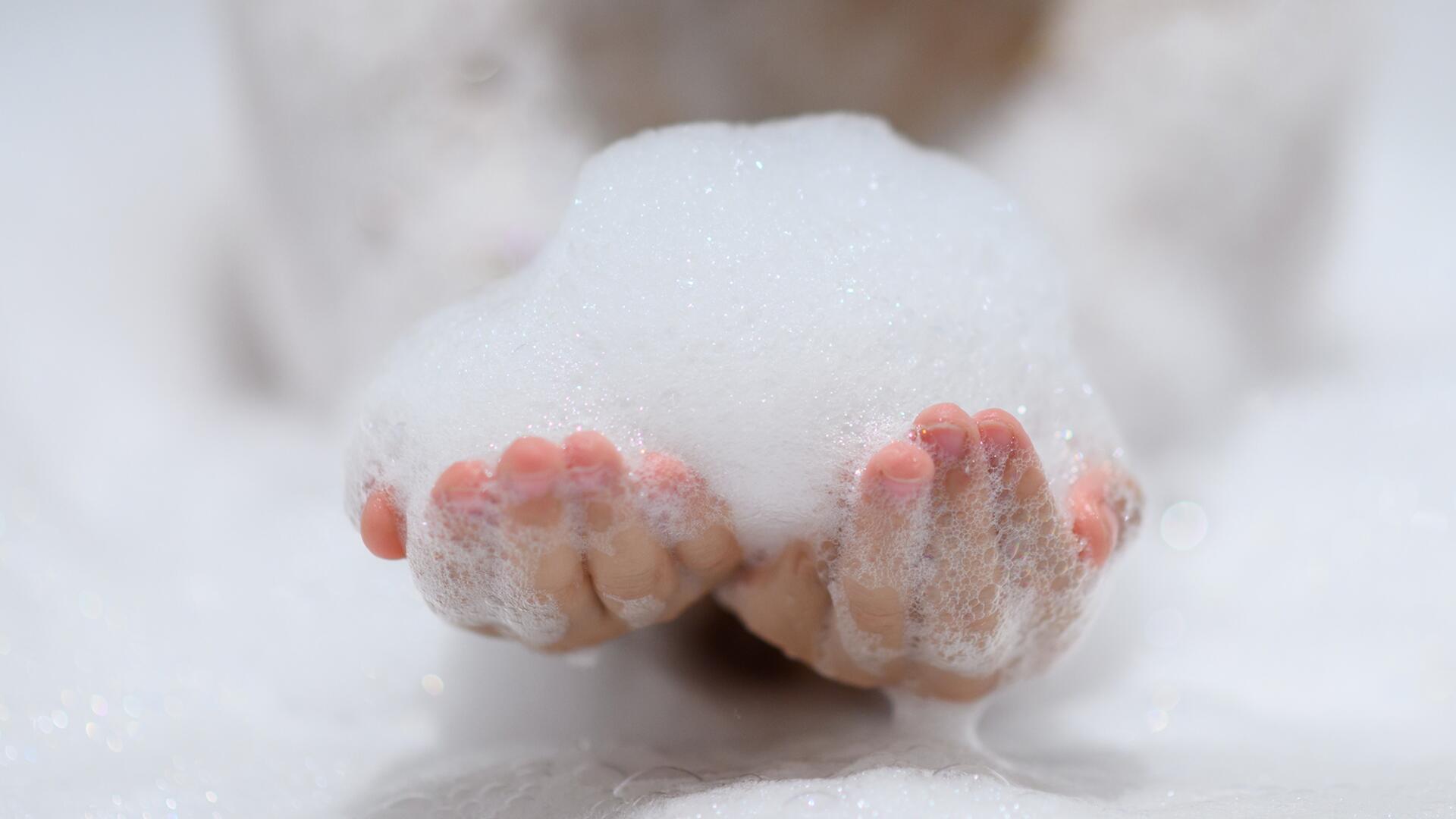 Schaumbäder im Test: Schadstofffreies Planschen ist mit vielen Badezusätzen möglich Schaumbäder im Test: Schadstofffreies Planschen ist mit vielen Badezusätzen möglich