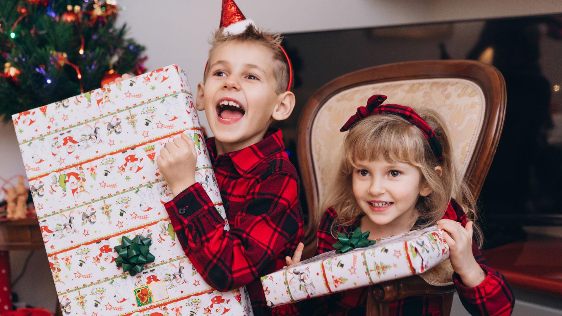 Schadstoffe in Weihnachtsgeschenken vermeiden: Wie man sicherer einkauft Schadstoffe in Weihnachtsgeschenken vermeiden: Wie man sicherer einkauft